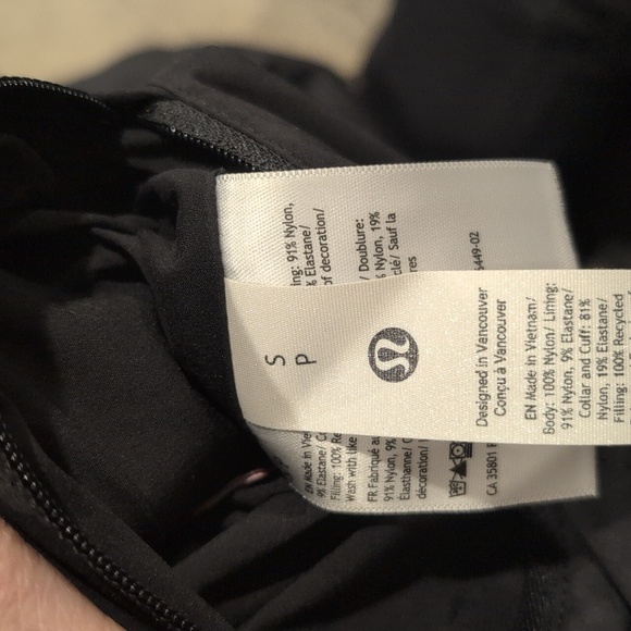 Lululemon Womens Reversible Insulated Bomber Jacket Black Like New - Picture 8 of 13